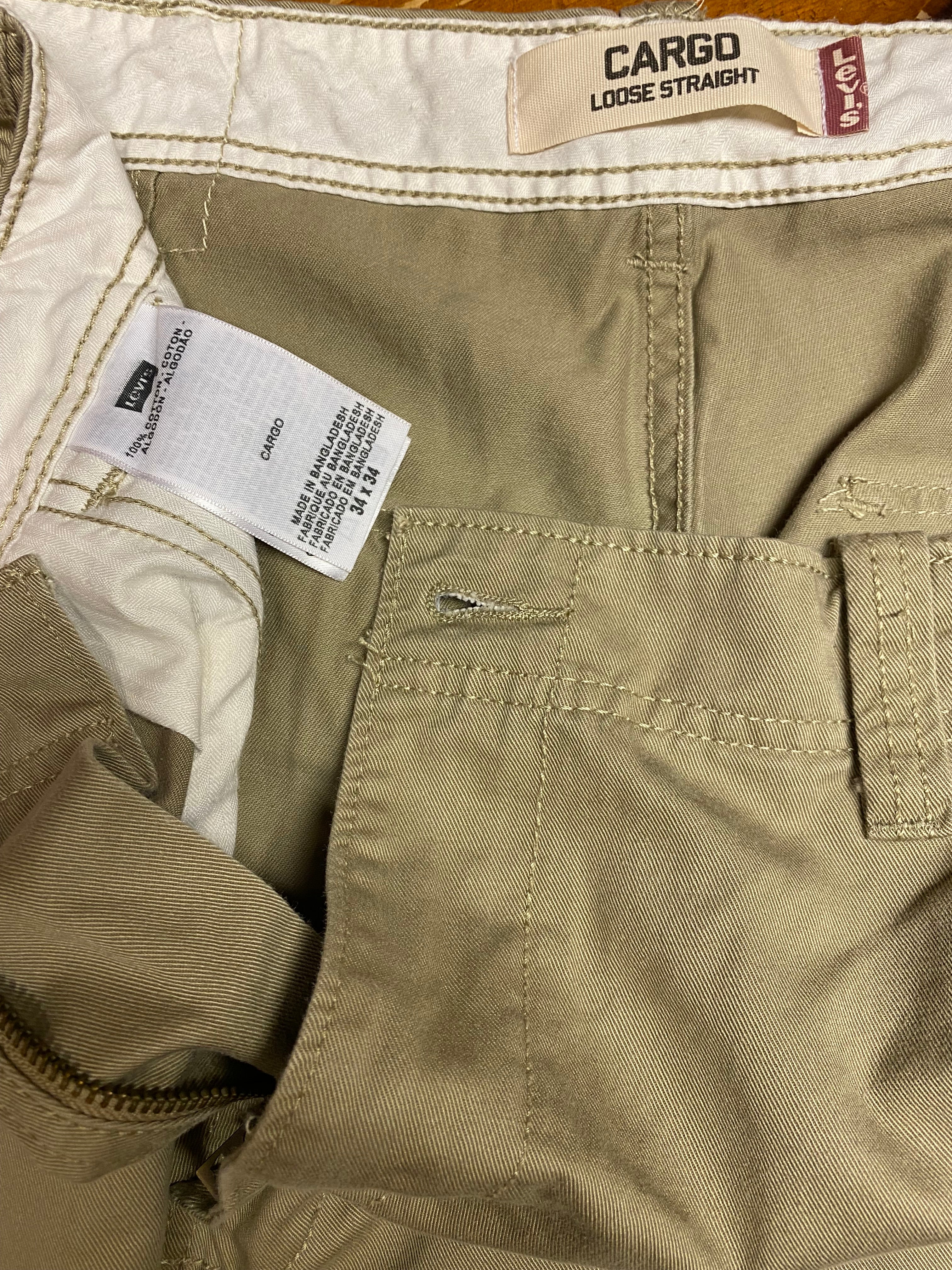 Levis Cargo Shorts Mens 36 Waist Khaki Tan Pockets Cotton Polyester | Levis  cargo shorts, Cargo shorts, Khaki